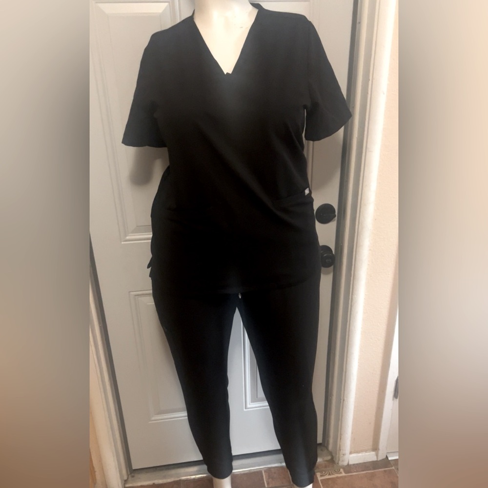Black XL Fig Scrubs